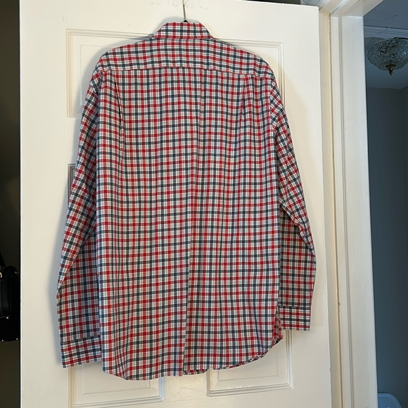 LL BEAN Button Down Shirt - Picture 2 of 5